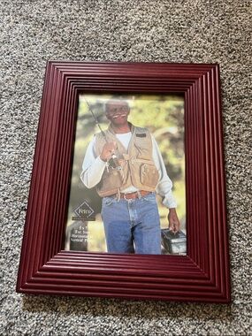 Fetco Ribbed Picture Frame in Mahogany Red